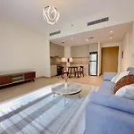 Luxury Apartment With Private Beach Access In Creek Beach