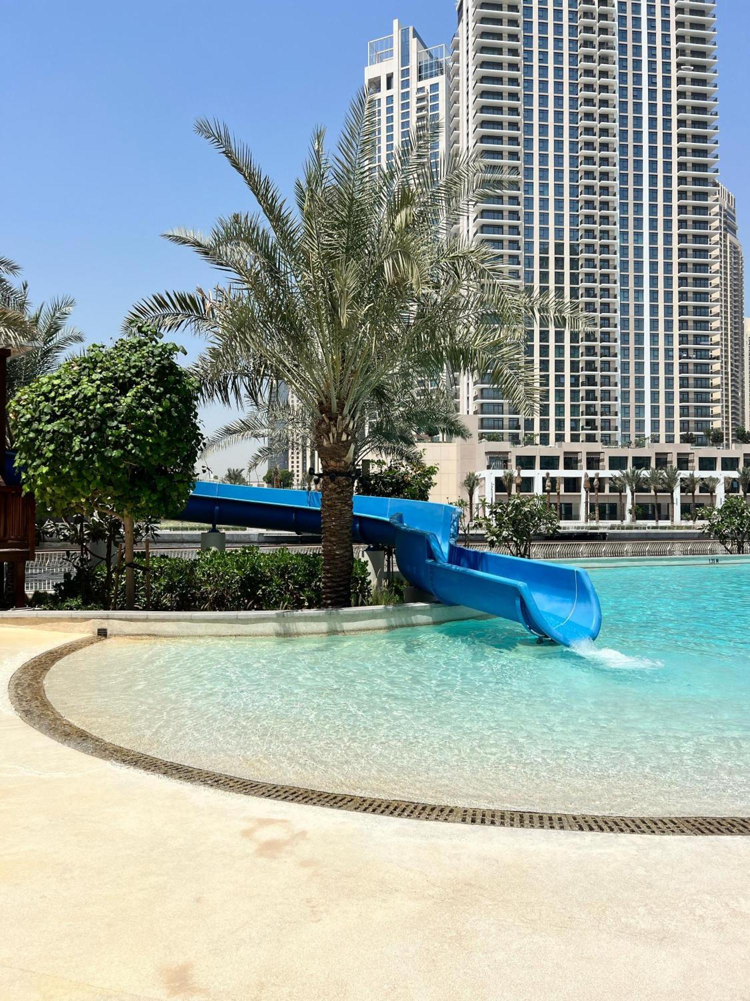 Luxury With Private Access In Creek Apartment *